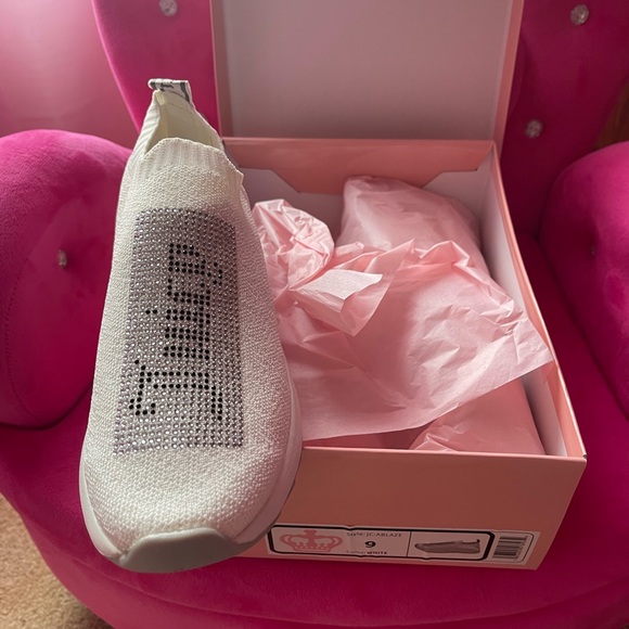 NWT Juicy Couture sneakers! - Picture 6 of 8